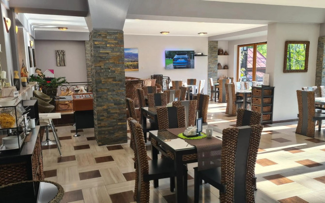 Hotel Rooms & Apartments POLARIS