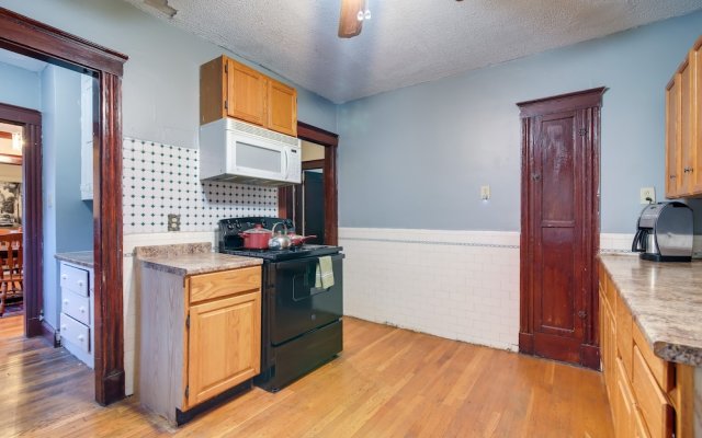 Charming Boston Apartment 3 Mi to Fenway Park!