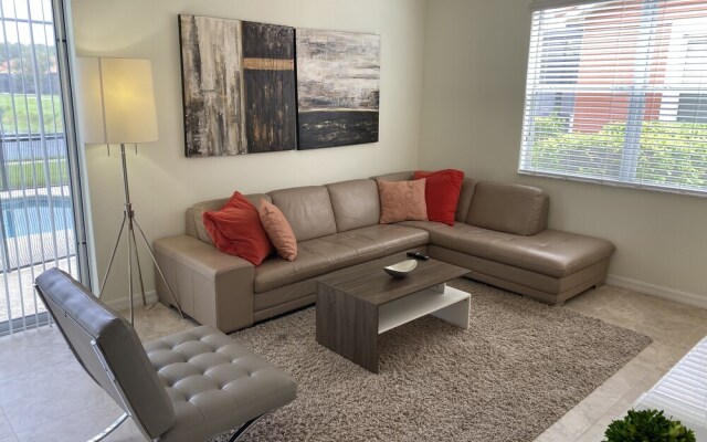 Bella Vida Resort By Cozykey