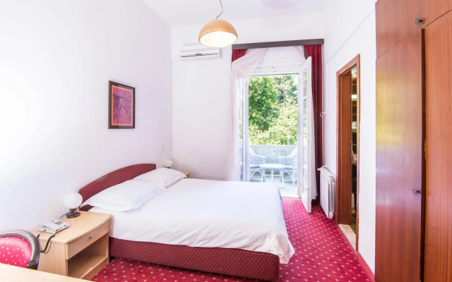 Hotel Sumratin