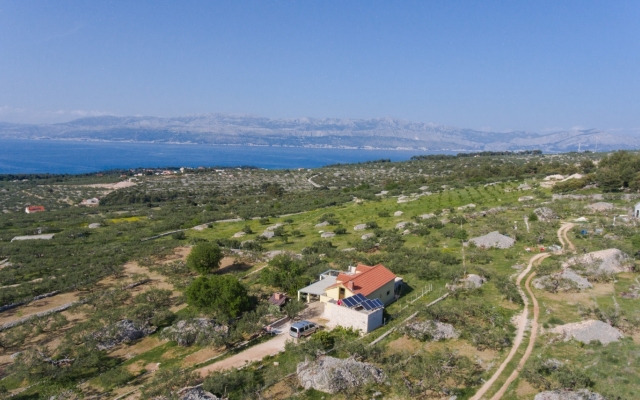 Holiday house Mario - with pool: Supetar, Island Brac