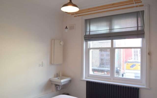 Airy Modern 1 Bed Apartment in Shoreditch