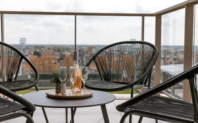 Modern Apartment With Sunny and Large Terrace