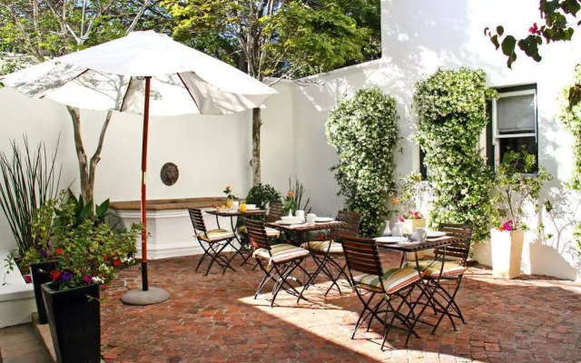 Nine Flowers Guest House