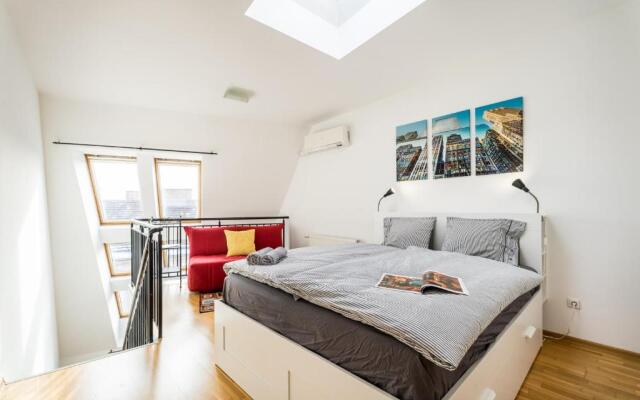 BpR SOHO Boutique Home with AC