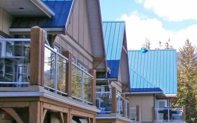 Kaslo Bay Condominium