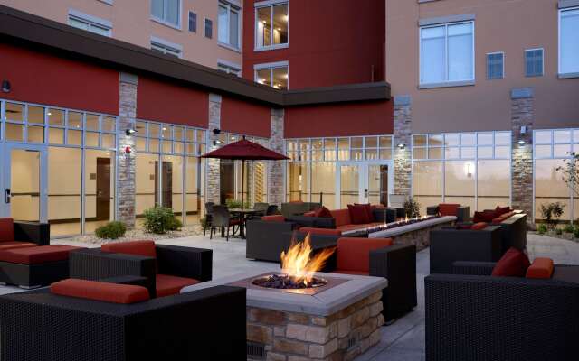 Hyatt Place Madison / Verona