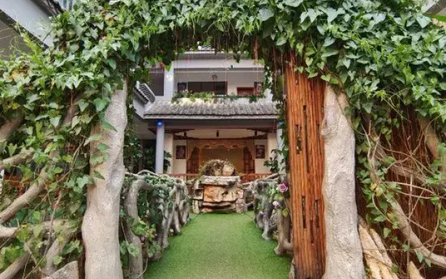 Puzhehei June Qinghe B & B