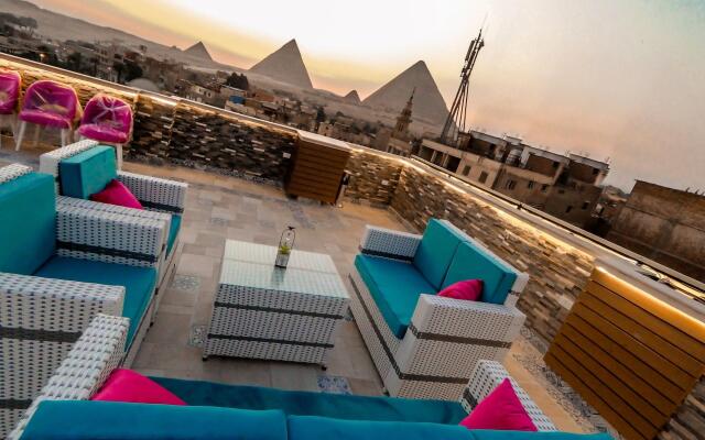 Pyramid Edge Hotel & Exclusive Pyramids View Rooftop