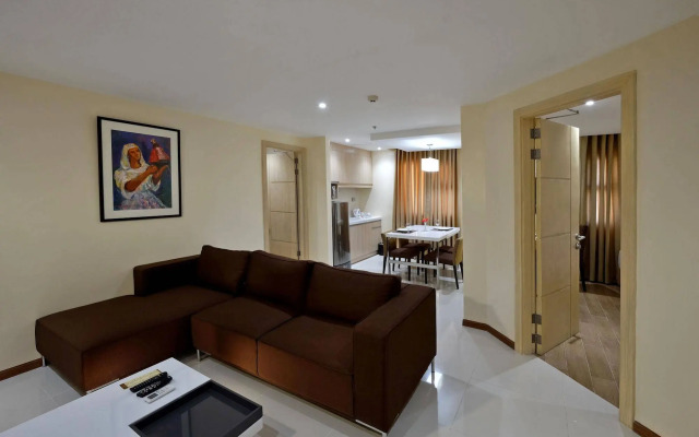 Golden Prince Hotel and Suites