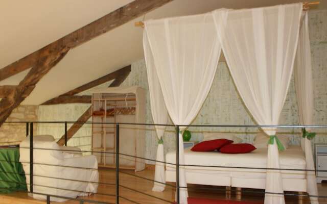 Peaceful Cottage with Swimming Pool in Fayssac France