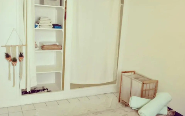 Mady's Retreat 1 bedroom apartment ideally located