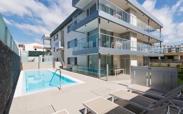 El Yate Hotel