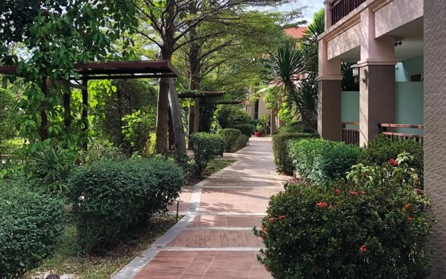 Tonwa Resort Hotel