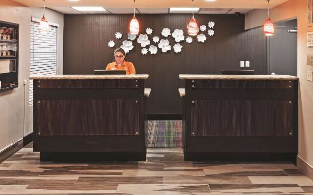 La Quinta Inn & Suites by Wyndham Denison - N. Lake Texoma