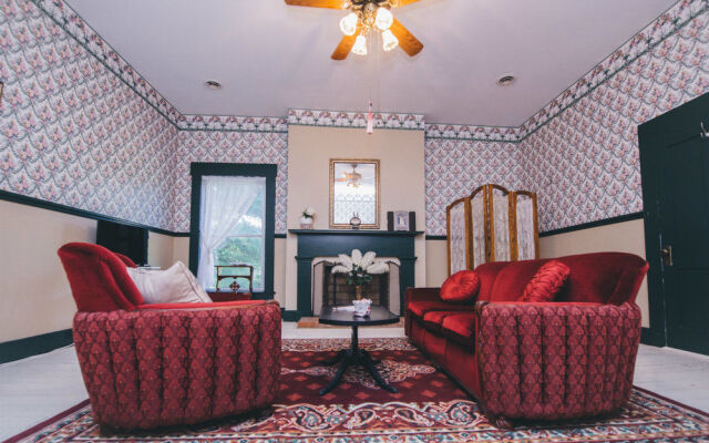 Old Caledonian Bed and Breakfast