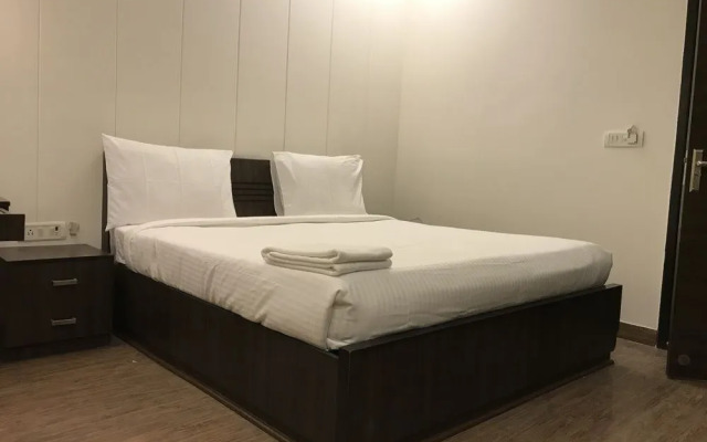 OYO 9642 Hotel Mohan Vilaas