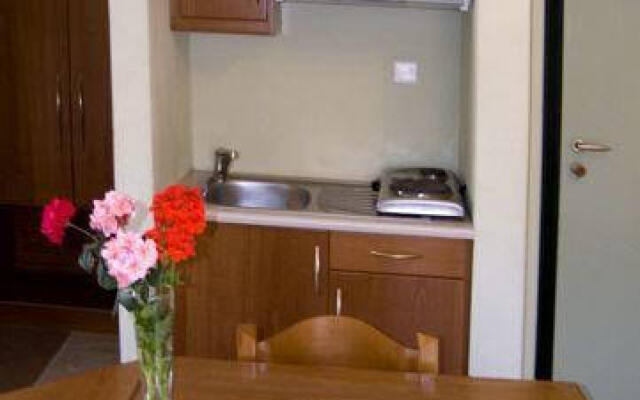 Rea Studios & Apartments