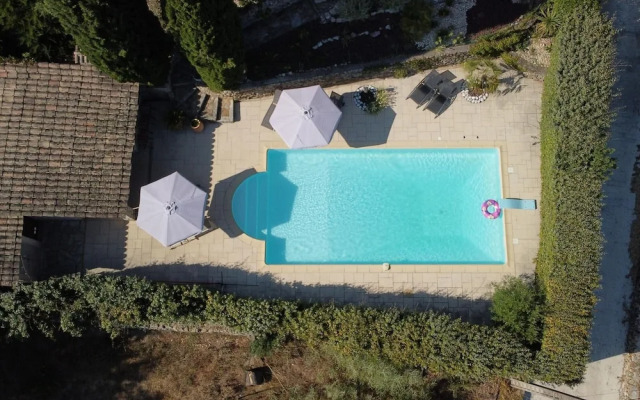 Beautiful Villa Near Village des Vans