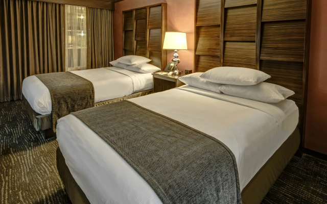 DoubleTree by Hilton Hotel Decatur Riverfront