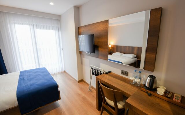 Ref Inn Hotel