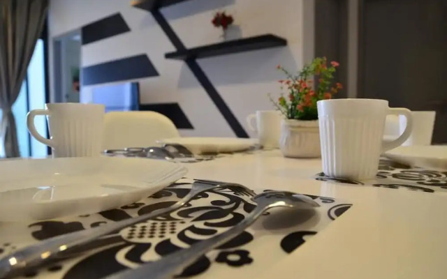 1Tebrau Premium Suites by 12stay