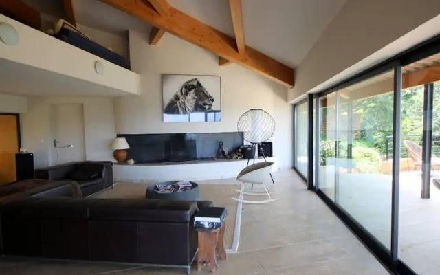 Beautiful Villa With a Private Pool in Var