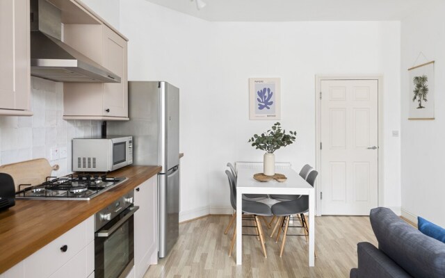 84A Albany Road