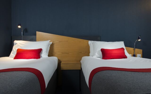 Holiday Inn Express Birmingham - Oldbury, an IHG Hotel