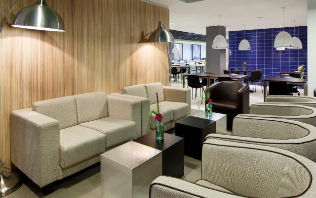 Holiday Inn Express Rotterdam - Central Station by IHG