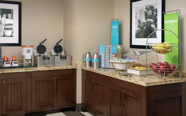 Hampton Inn Kansas City The Legends