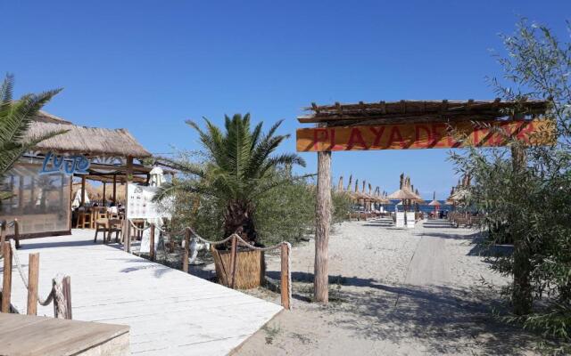 Sandy beach 1