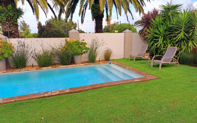 Four Palms Accommodation