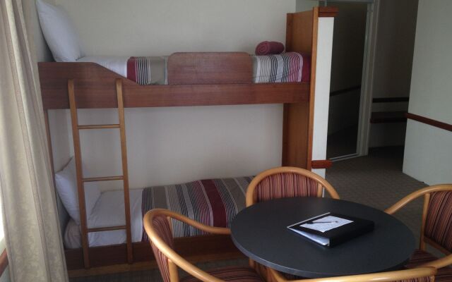 The 3 Explorers Motel