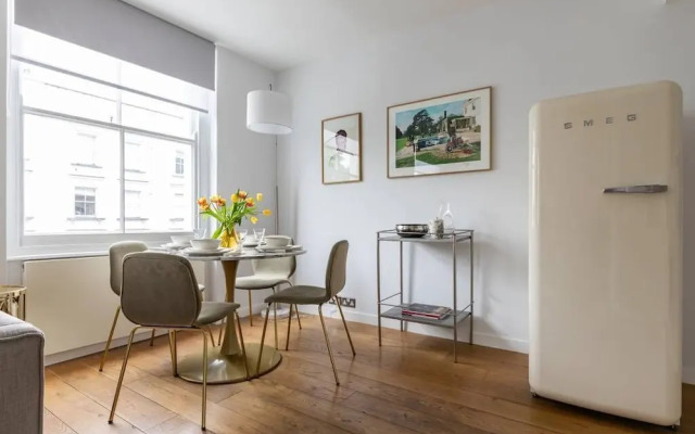St Stephen's Gardens Viii by Onefinestay