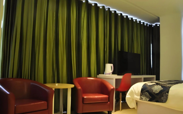 Shell Jinan Gaoxin District Shunhua Road Qilu Software Park Hotel