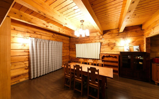 Loghouse Seseragi