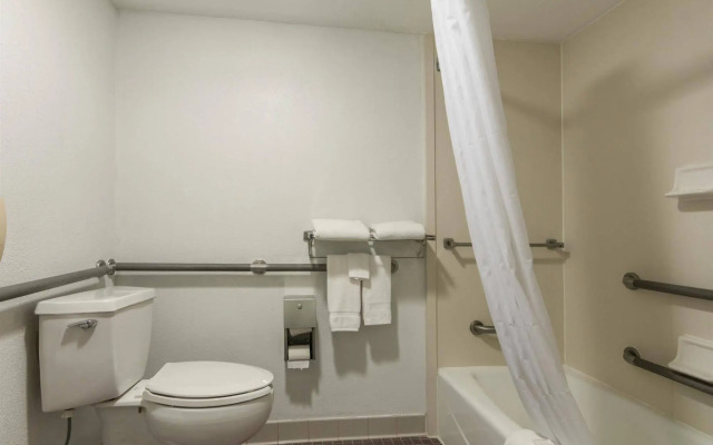Dublin Inn and Suites