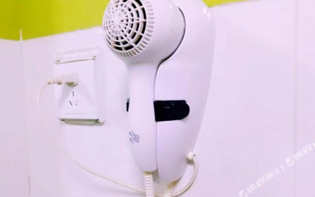 Super 8 Hotel (Chengdu University of Traditional Chinese Medicine Provincial Hospital Subway Station)