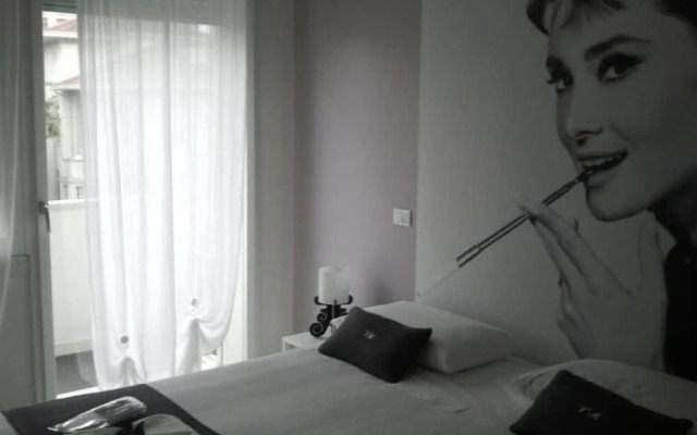 Villa Venice Movie
