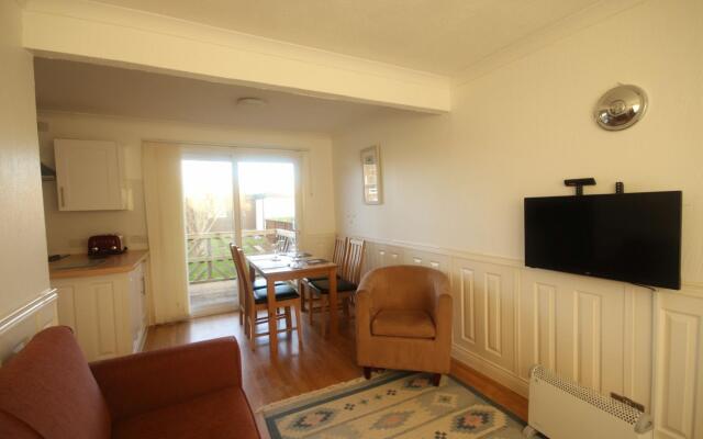 34H Medmerry Park 2 Bedroom Chalet Family Friendly
