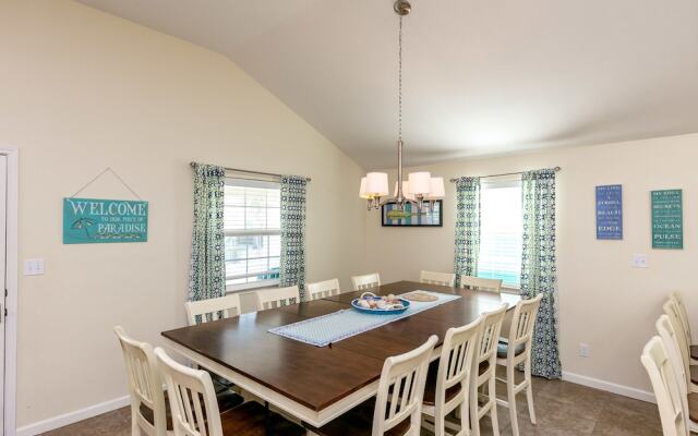 ReelEm Inn 614 by RedAwning