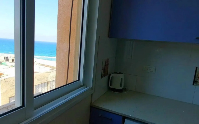 דירה מול הים בת ים 613
