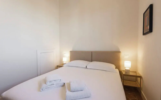 Santa Maria Novella penthouse by MMega