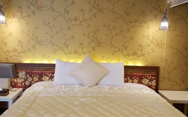 Yufuin Bessou Shikisai Hotel