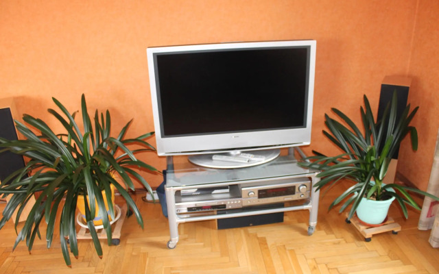 Guest house at 46 Lesnoy Prospekt