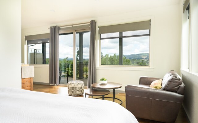 The Setting Inn Willamette Valley