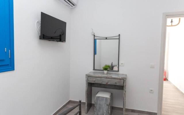 Santorita Suites