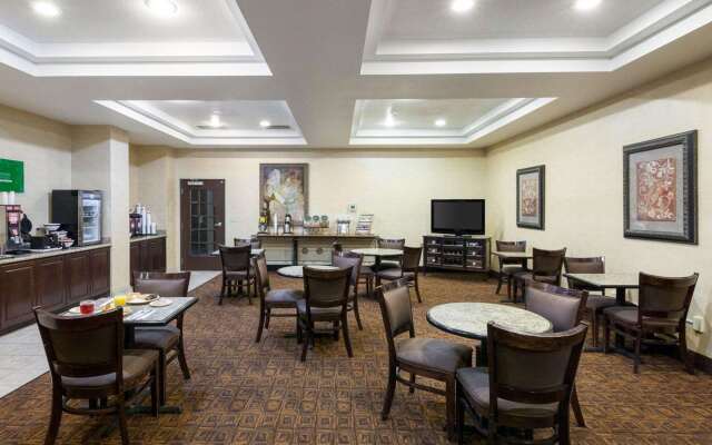 Comfort Inn & Suites Regional Medical Center