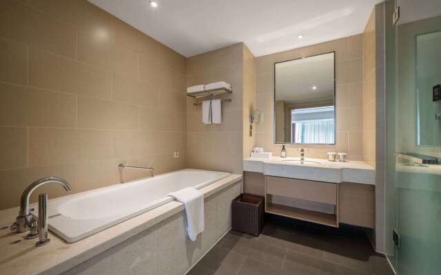 Jingtang Ramada Encore Hotel